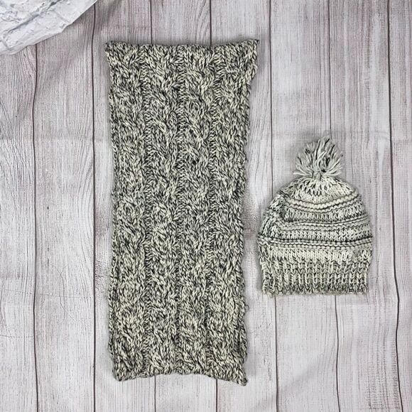 American eagle infinity scarf and beanie hat w/Pom Pom white and black OS - Picture 6 of 12